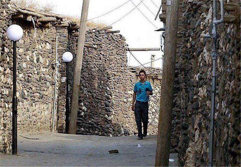 نبود دبیرستان و شبکه فاضلاب از مهمترین مشکلات شهرکانی سور بانه است