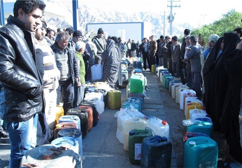 95 درصد سهمیه نفت سفید در بانه اعلام شده است/ توزیع 70 درصدی سهمیه فرآورده های نفتی در  روستاهای بانه