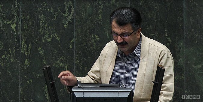 بیگلری از  تبعیض دولت در پرداخت یارانه ها انتقاد کرد