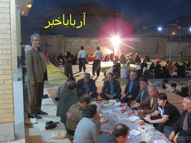 برپایی ضیافت افطاری برای 350 نفر از مددجویان بهزیستی بانه + تصایویر