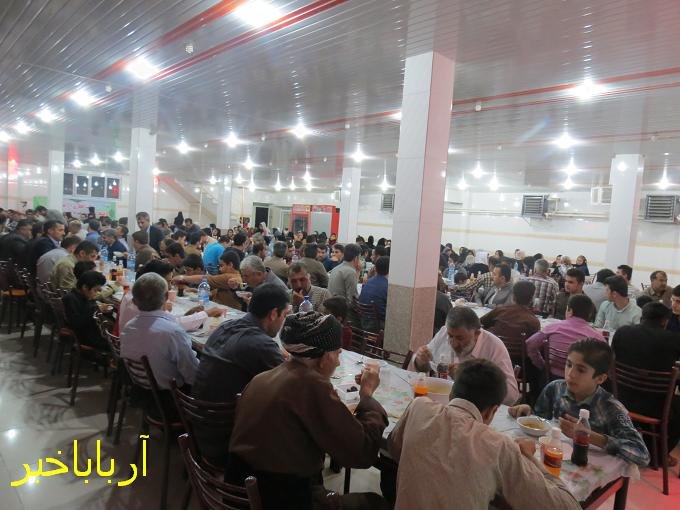 ضیافت افطاری برای مددجویان کمیته امداد بانه برگزار شد + عکس