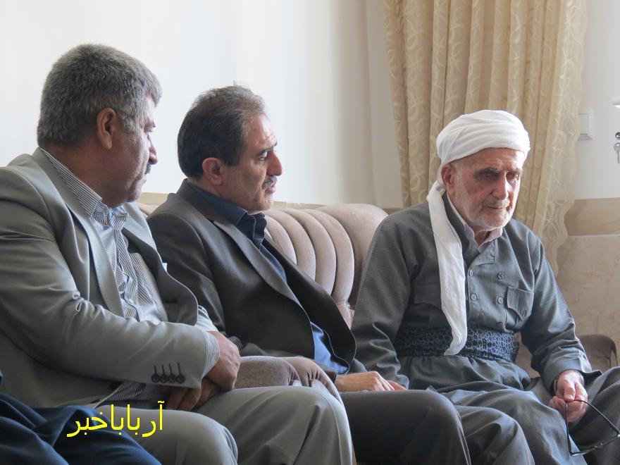 فرماندار و مسئولین در اولین روز از هفته دولت با امام جمعه بانه دیدار کردند + تصاویر