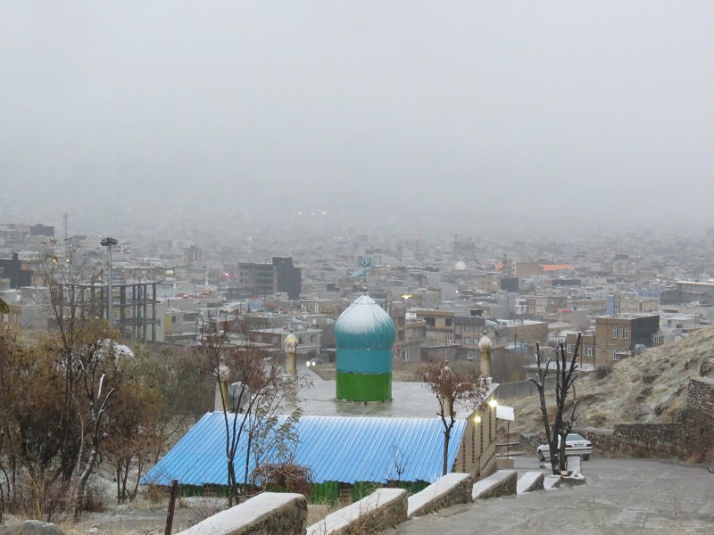 بارش برف در شهرستان بانه و سفید پوش شدن ارتفاعات /کاهش محسوس دمای هوای شهرستان + تصویر