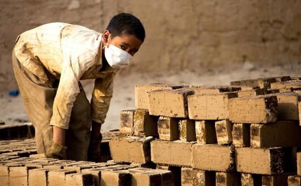 حضور بیش از ۷۰ هزار کودک کار در کشور/ مسئله کودکان کار جزو مسائل اجتماعی پنهان است
