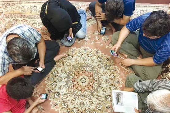 گسست نسل ها زنگ خطری برای حال و آینده/ تکنولوژی عامل مهم فاصله بین فرزندان و والدین است