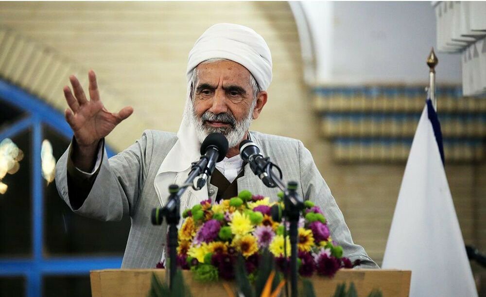 مسئولان دولتی معضل کولبری در کردستان را درک کنند/ جوانان کردستانی با رنج بیکاری دست و پنجه نرم می کنند
