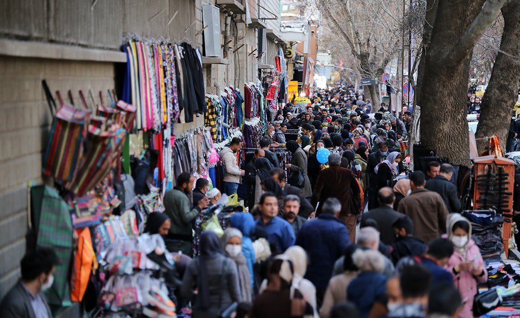 شهروندان مراقب مهمانی ها و دورهمی ها باشند/ بی‌خیال همزیستی با کرونا موارد بیماری و مرگ و میر را افزایش می دهد