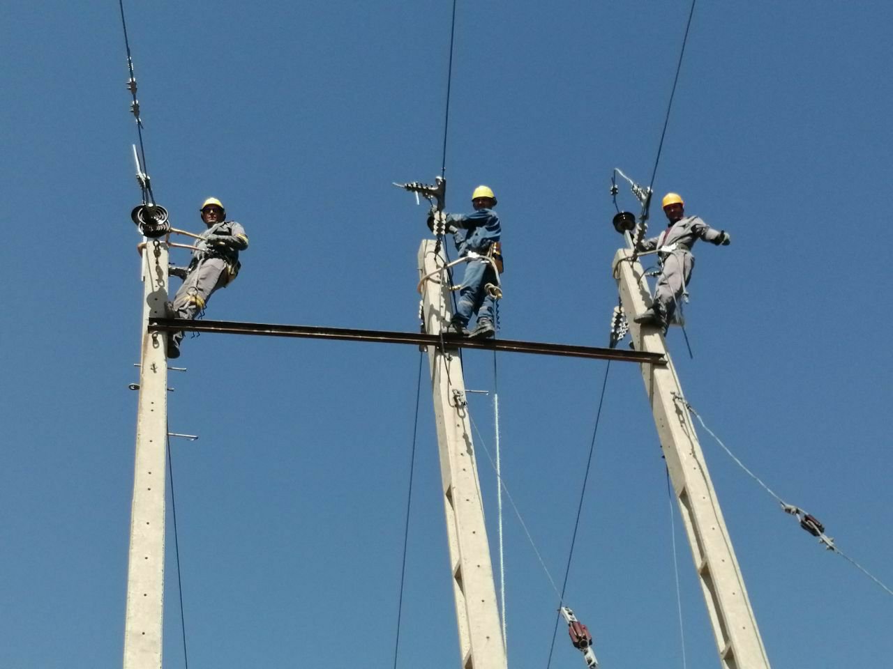 سومین مرحله مانور تعمیرات جهادی و پایداری برق در شهرستان بانه برگزار شد