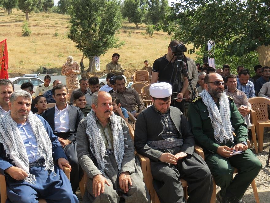 یادواره آبروی محله، بزرگداشت شهید  طاهر درویشی در بخش آرمرده برگزار شد