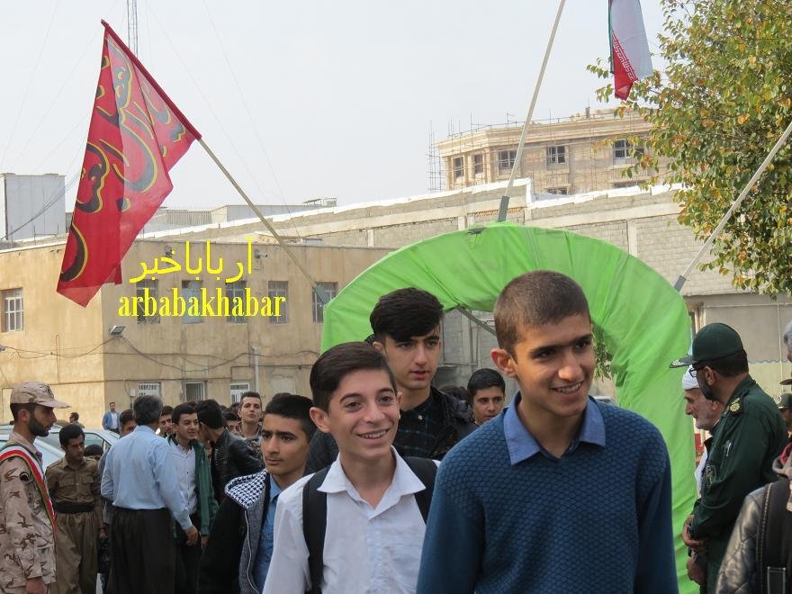129 دانش آموز پسر از مدارس بانه عازم مناطق عملیاتی شدند+ تصاویر