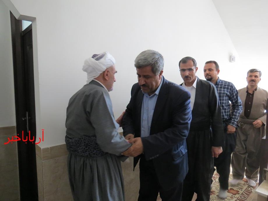 مدیر و کارکنان آموزش و پرورش بانه با امام جمعه این شهر دیدار کردند + عکس