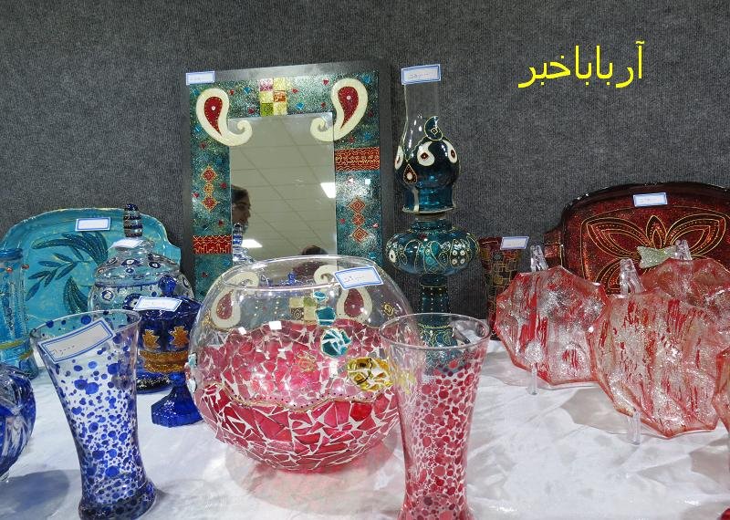 نخستین نمایشگاه ویترای (نقاشی روی شیشه )در بانه برپا شد + عکس