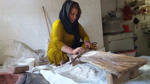 زمینه اشتغال زنان سرپرست خانوار در بانه فراهم است