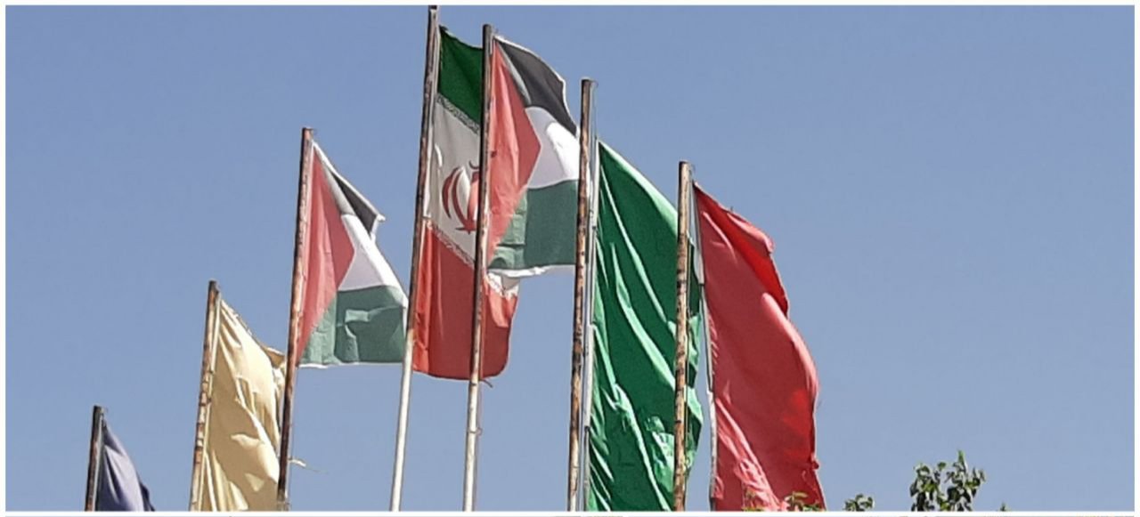 باتوجه به عدم راهپیمایی روزقدس اهتزاز پرچم فلسطین درچندنقطه شهربانه