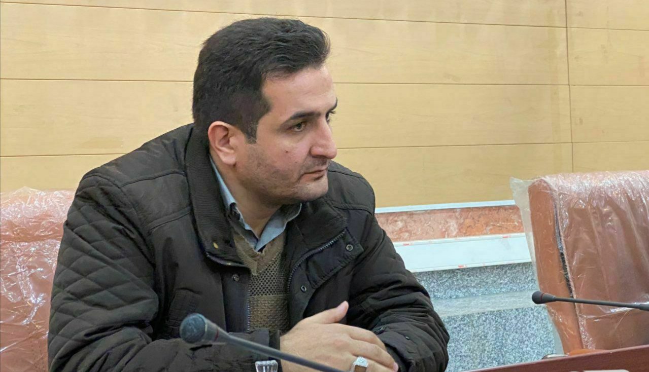 کسی را ملزم به خریداری کپسول اکسیژن نکرده ایم / تا این لحظه از عهده تامین اقلام بیمارستانی برآمده ایم