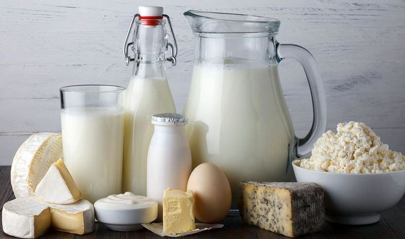 قیمت جدید شیر خام چقدر است/ یارانه ارزی دولت مانع افزایش قیمت لبنیات نشد