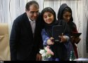 دیدار وزیر بهداشت با دختران شین‌آبادی +عکس