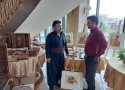 نمایشگاهی از تولیدات صنایع‌دستی در محل هتل هاله بانه برپا شد