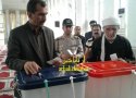 امام جمعه و فرماندار بانه آرای خود را به صندوق انداختند