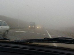 گردنه‌ خان بانه مه‌آلود و لغزنده است