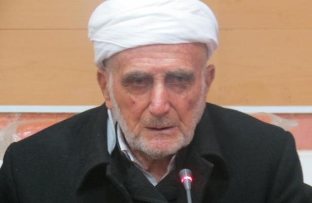 زکات موجب آرامش و تعادل در جامعه می شود