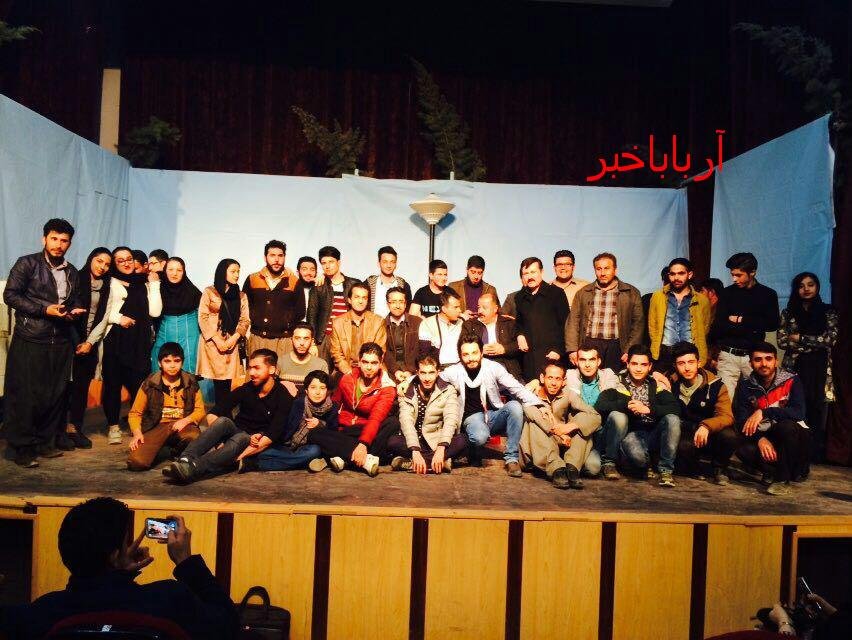 گروه تئاتر" شانو بانه" و " کازیوه" مجوز رسمی فعالیت دریافت کردند