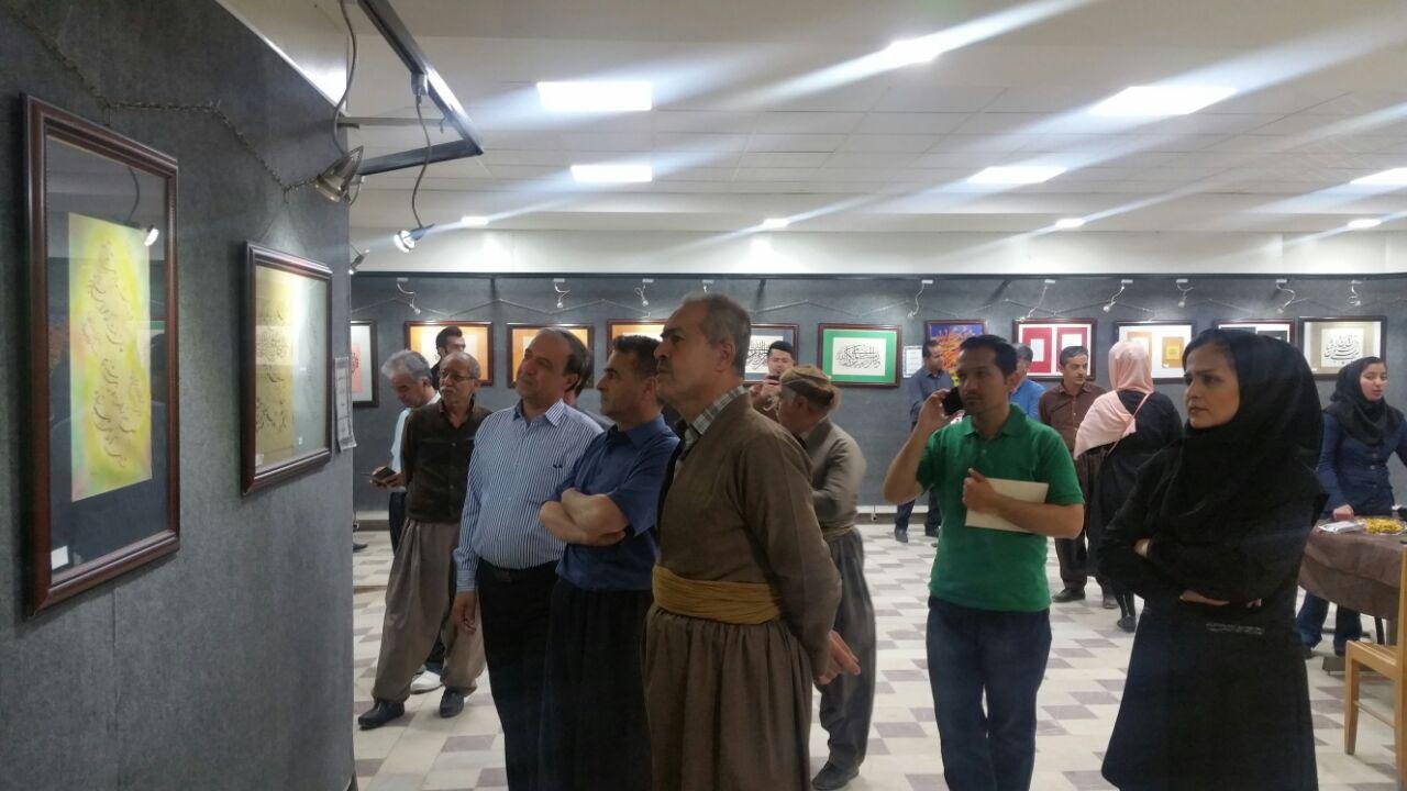 بازدید انجمن های مردمی نهاد بانه از نمایشگاه خوشنو یسی  + عکس