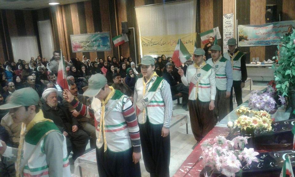 معلمان سفیران ترویج فرهنگ ایثار و شهادت در جامعه هستند